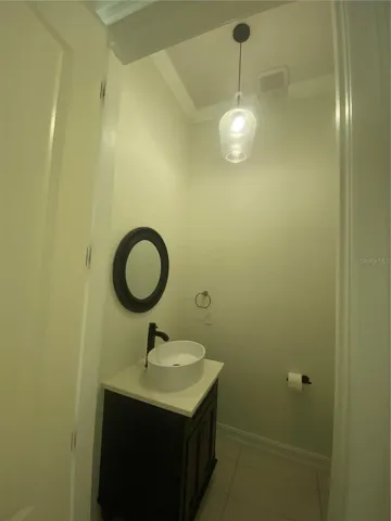 1/2 bath off kitchen