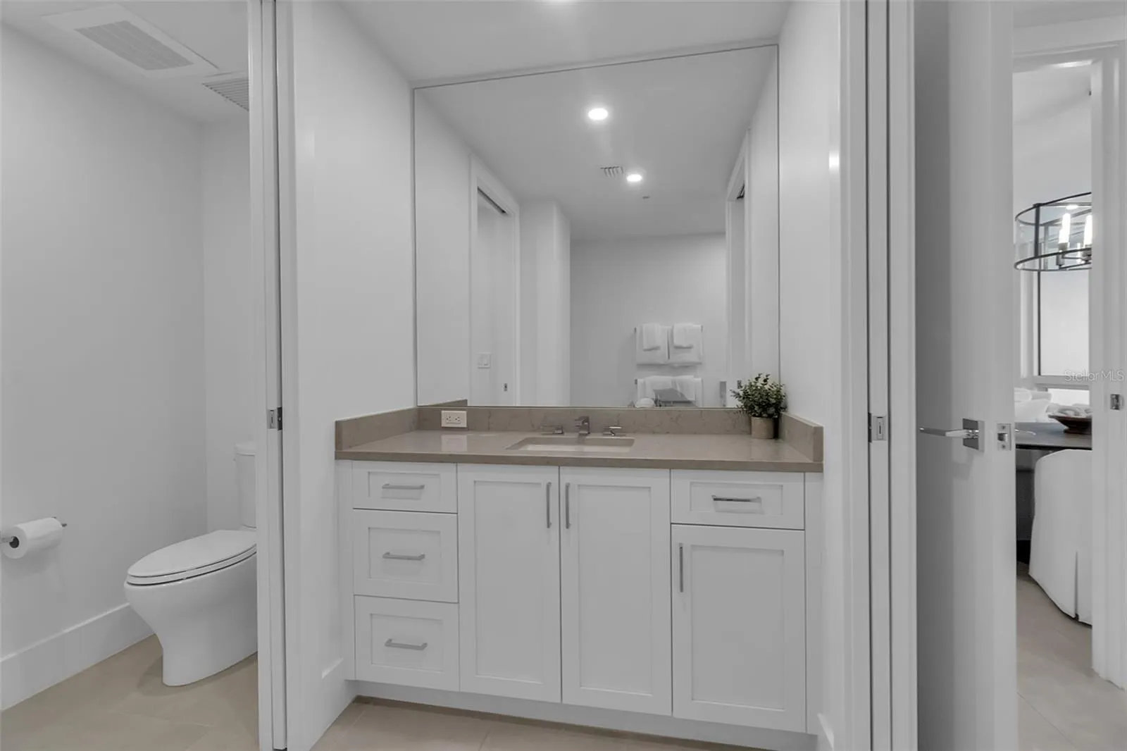 Primary En Suite