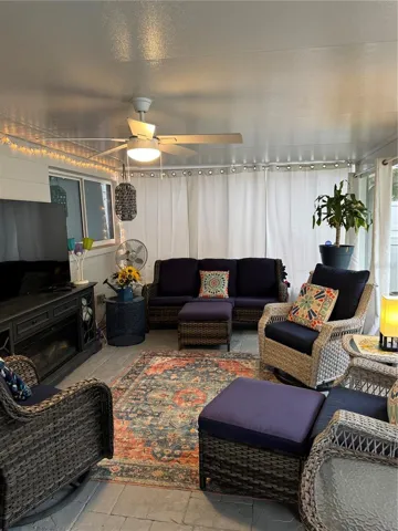 Just Beautiful!taken before seller moved