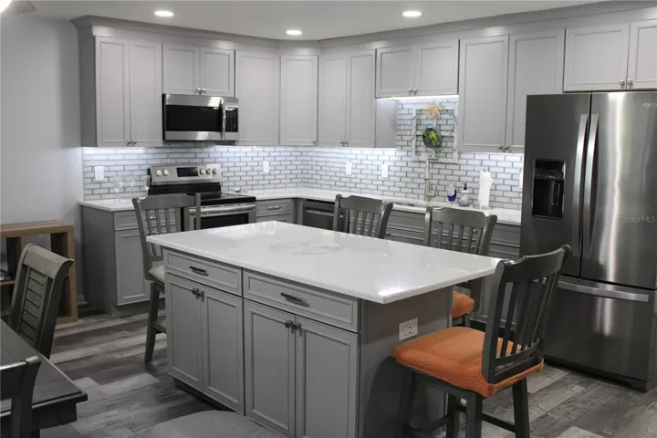 Soft Close Cabinets and Drawers