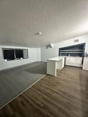Upper Unit