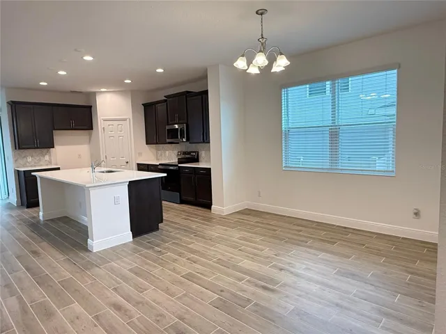 Kitchen / Dining Area