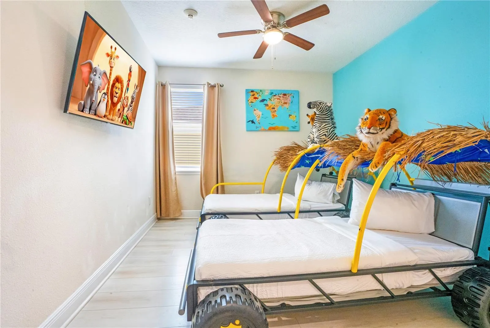 'Wild Safari Adventure Suite - (#6)