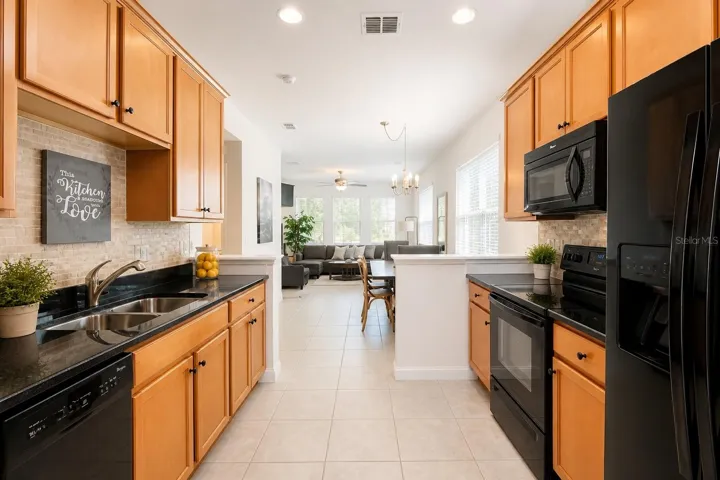 KITCHEN