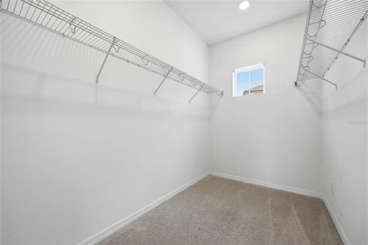 Walk-in Closet
