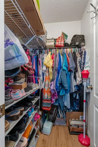 Walk-in Closet