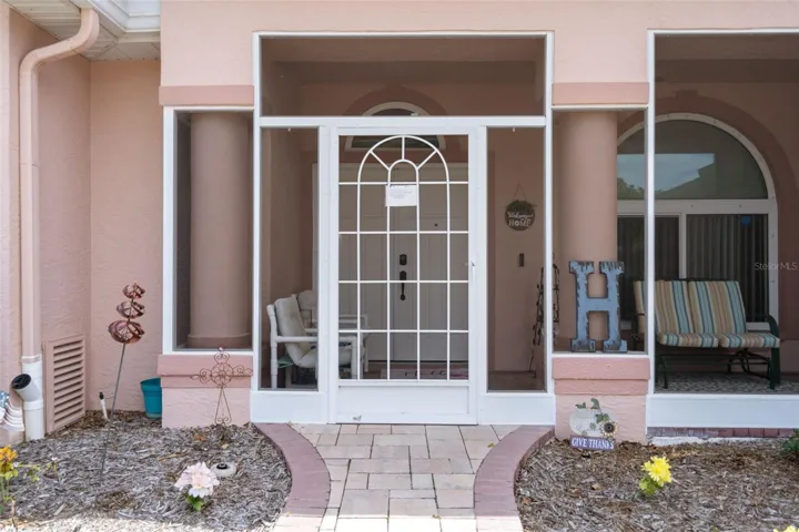 Screened Front Entry