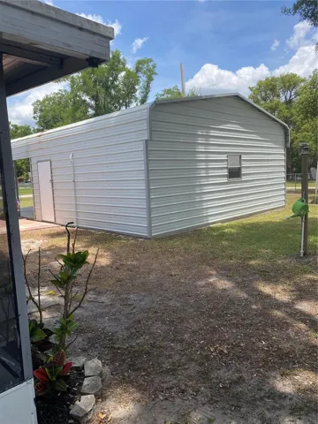 Detached garage