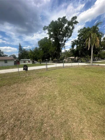 Double gate in front