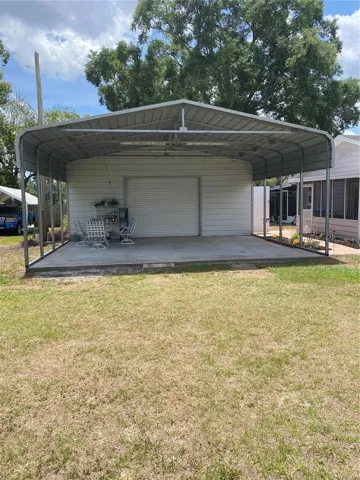 Detached Garage