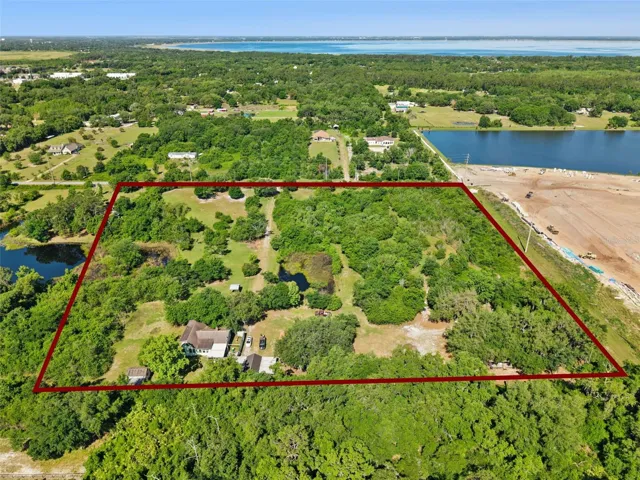 Aerial overhead shot with boundary lines (1)