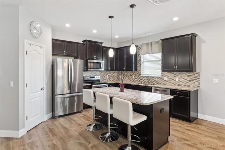 Kitchen breakfast area