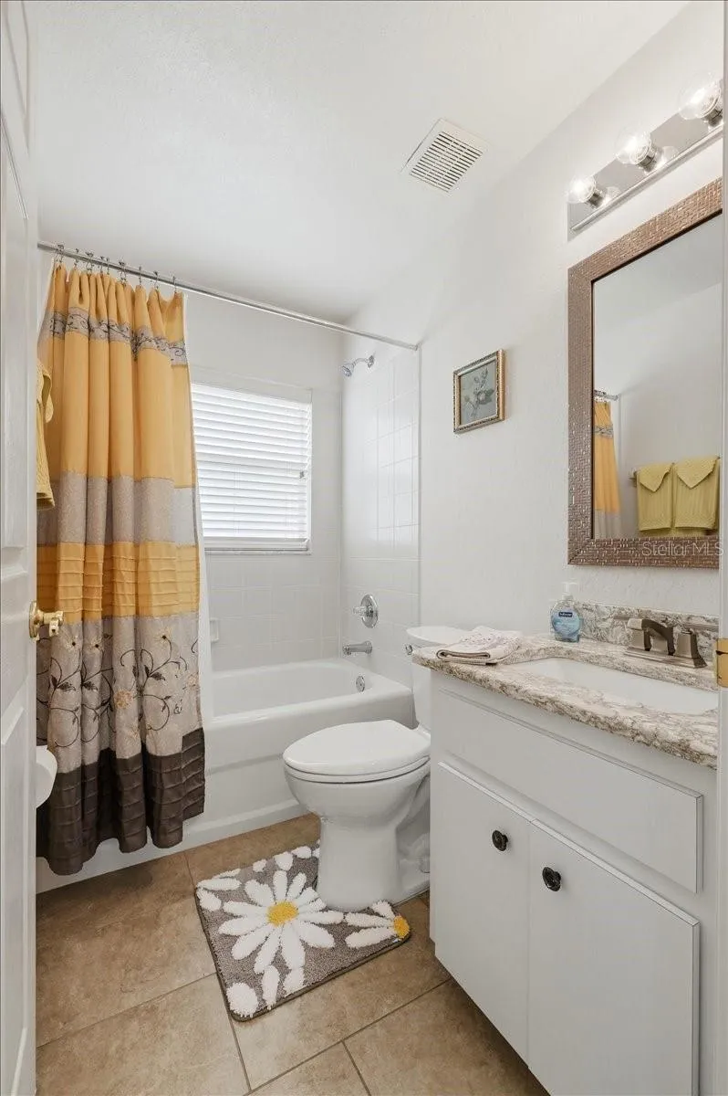 Full Bathroom 2