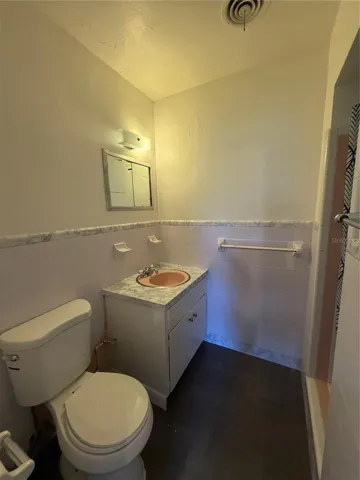 Ensuite Guest Bathroom