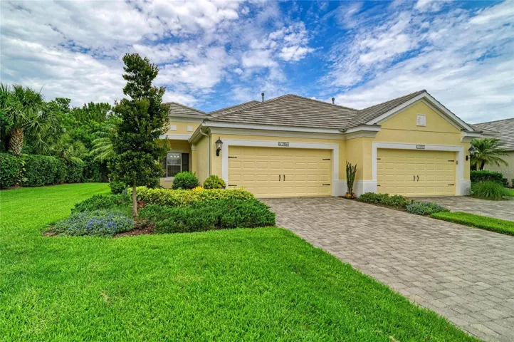 1936 Orange Lake Cove, Bradenton