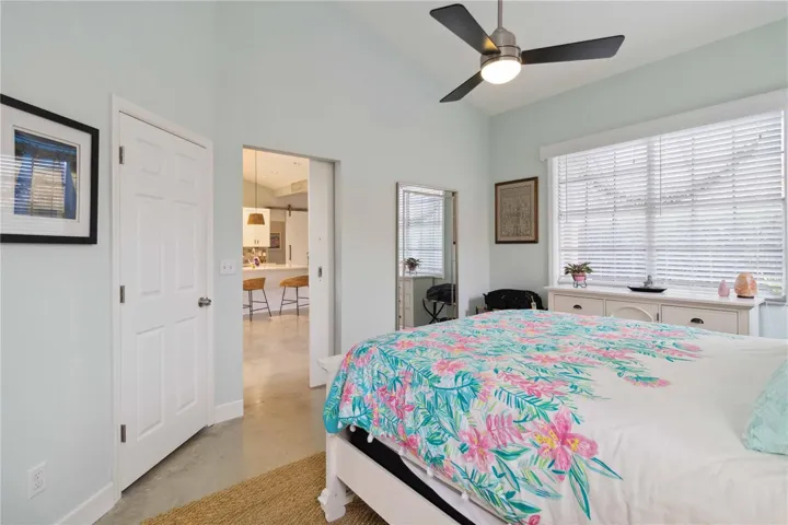 Overview of the main bedroom.