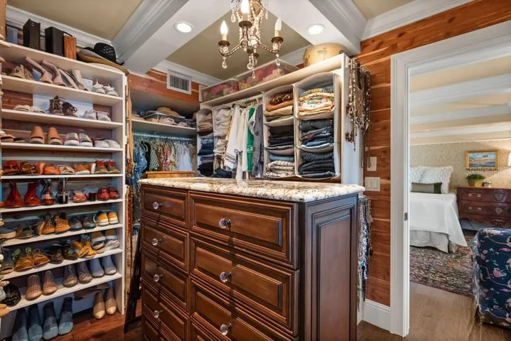 Perfect Walk In Closet