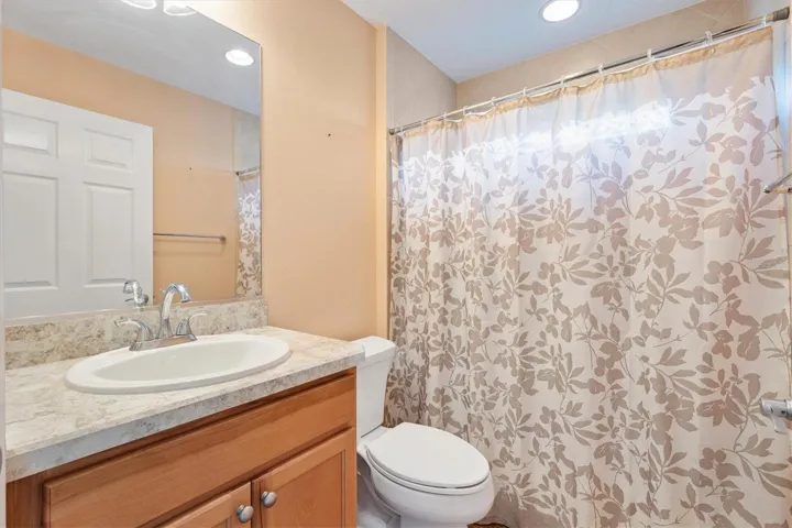 2nd Bathroom