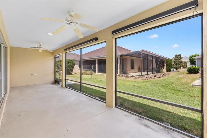Screened Lanai - Notice the Shades