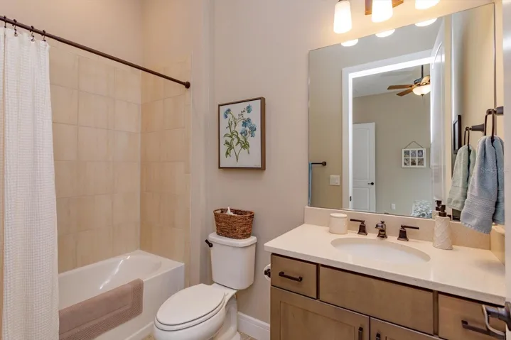 Bedroom #3 En-Suite Bathroom