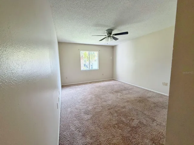 Guest bedroom.