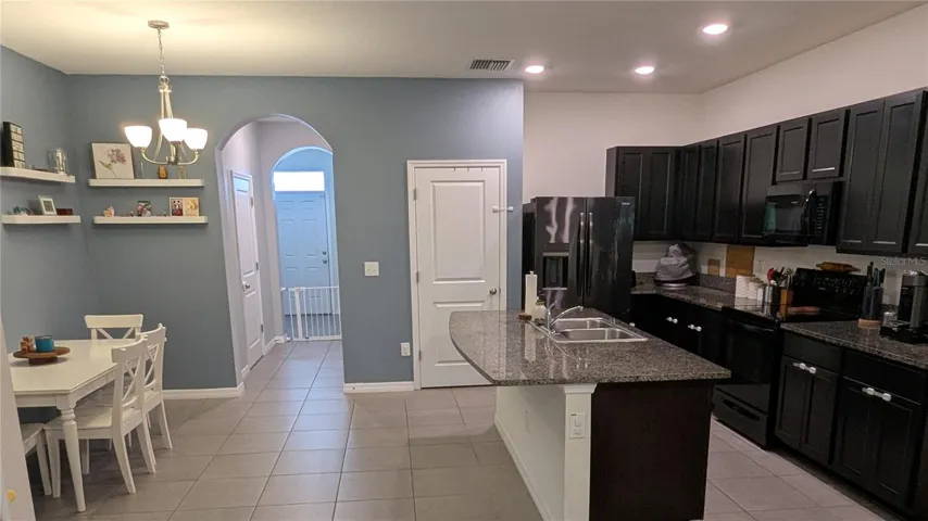 Kitchen/Dining