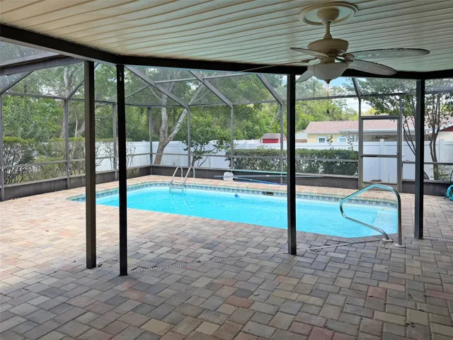 Screened In Pool & Patio