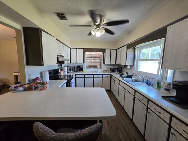 Kitchen 1