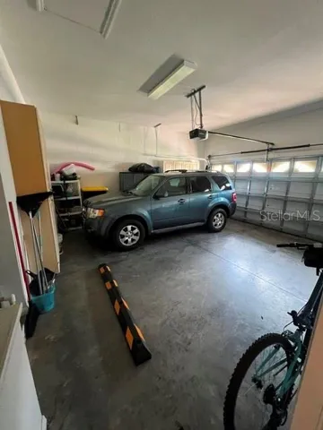 GARAGE 2 CAR