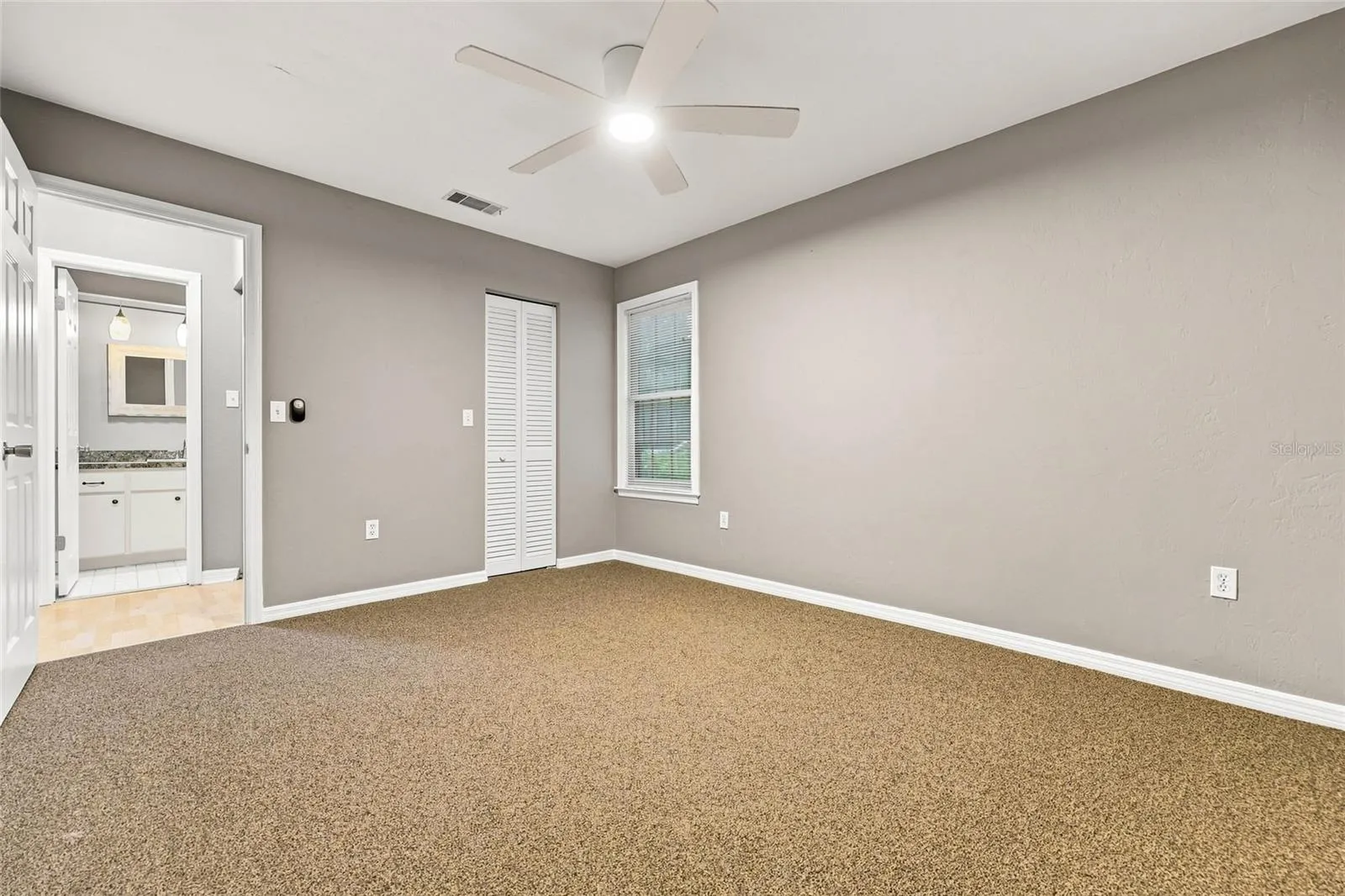 Guest bedroom