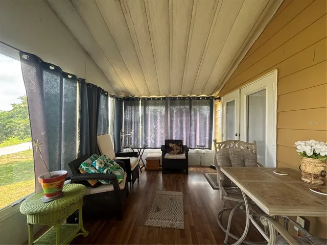 enclosed Florida room