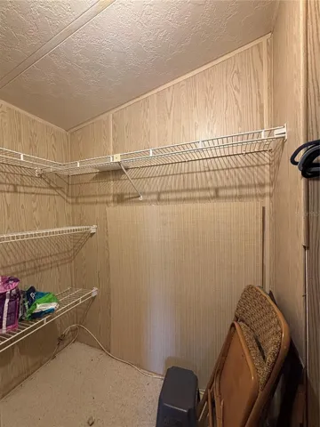Walk in closet