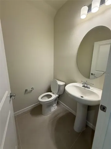 1/2 bath