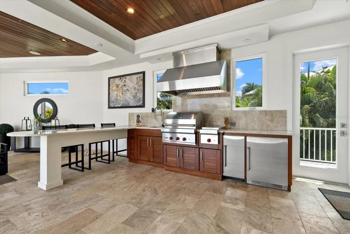 Outdoor Kitchen