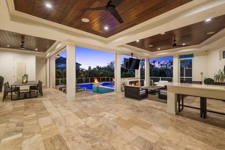 Outdoor living space raised to 1st level living area