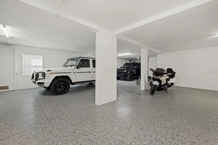 6 plus car garage