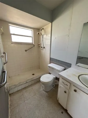 Primary Suite - Bathroom