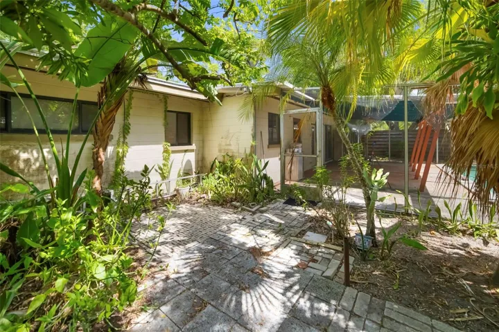 Backyard with pavers