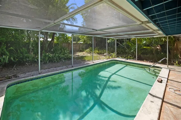 Pool for hot summer days!