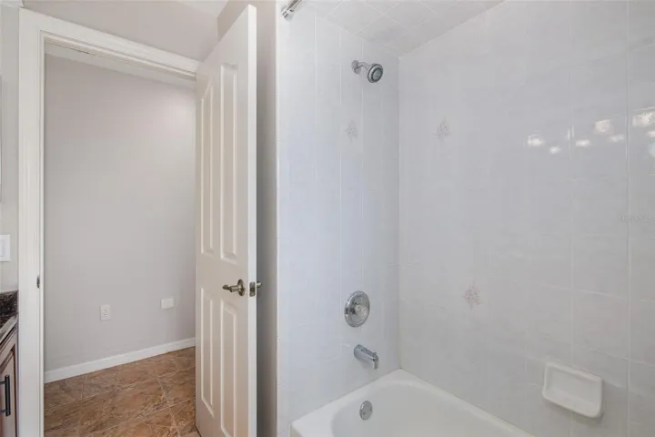GUEST TUB