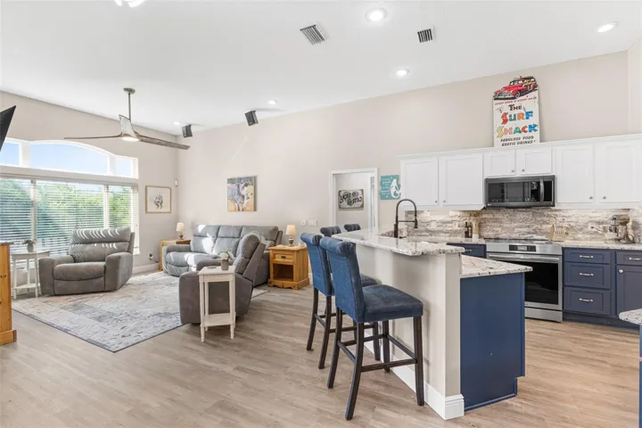 Open Kitchen & Living