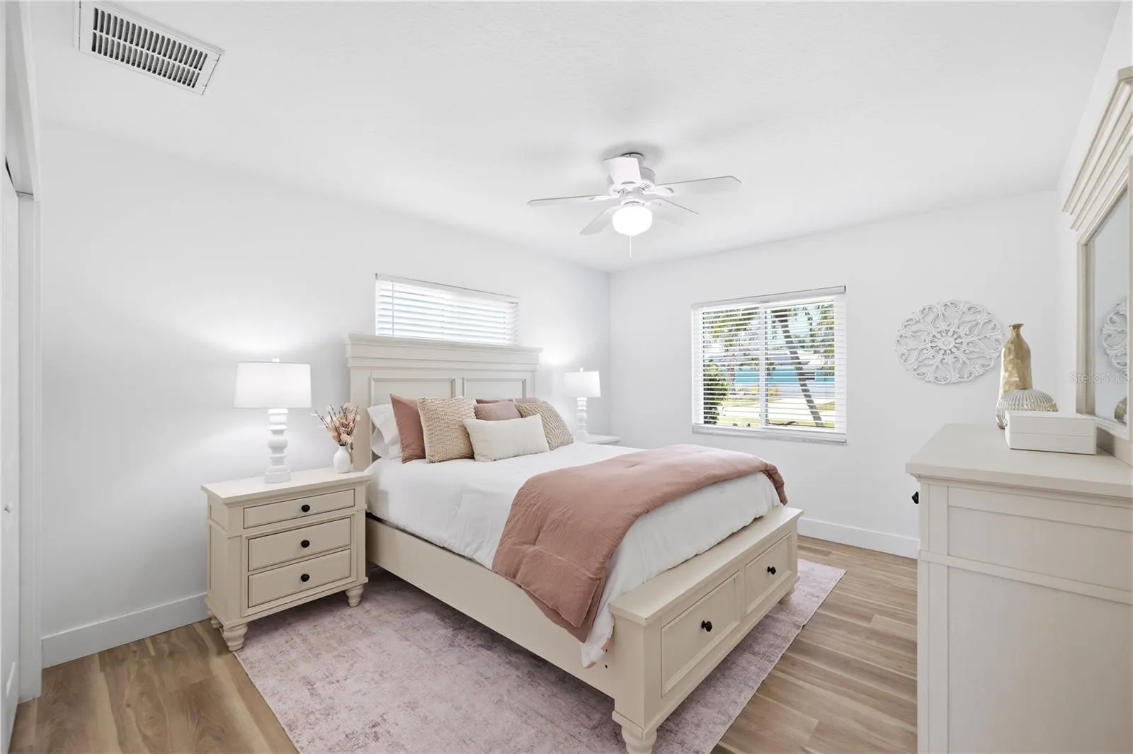 Guest bedroom 2