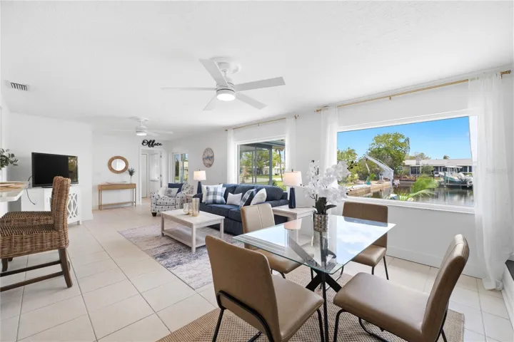 family room overlooking the water
