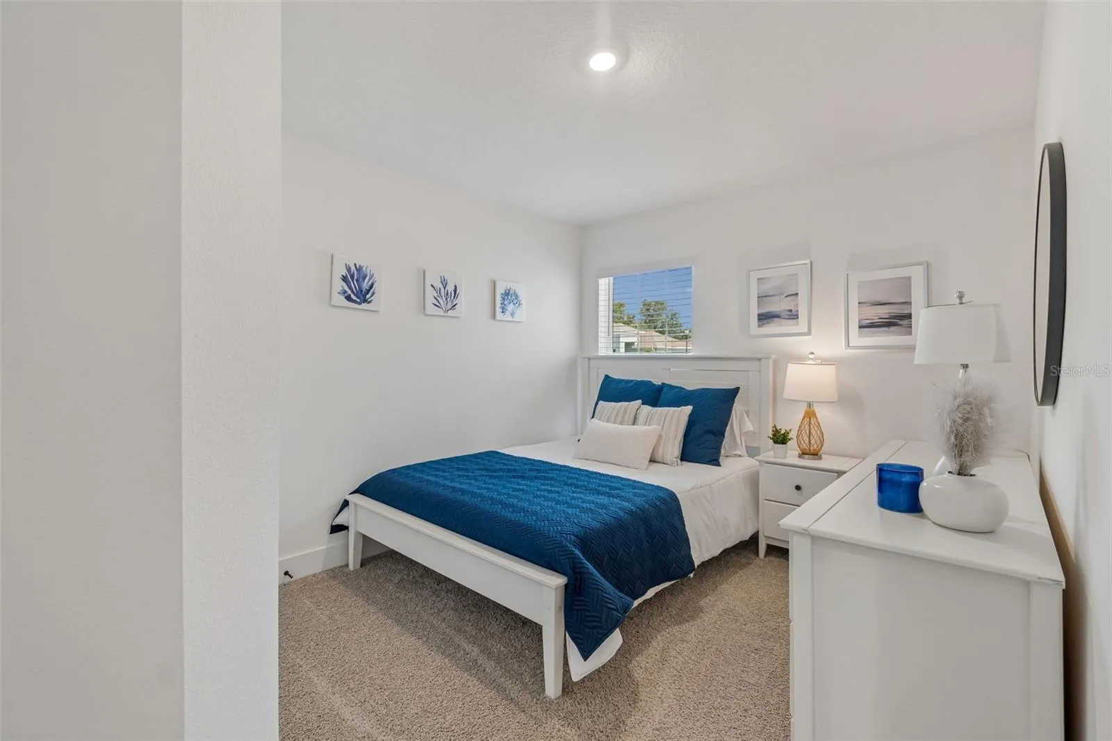 2nd bedroom