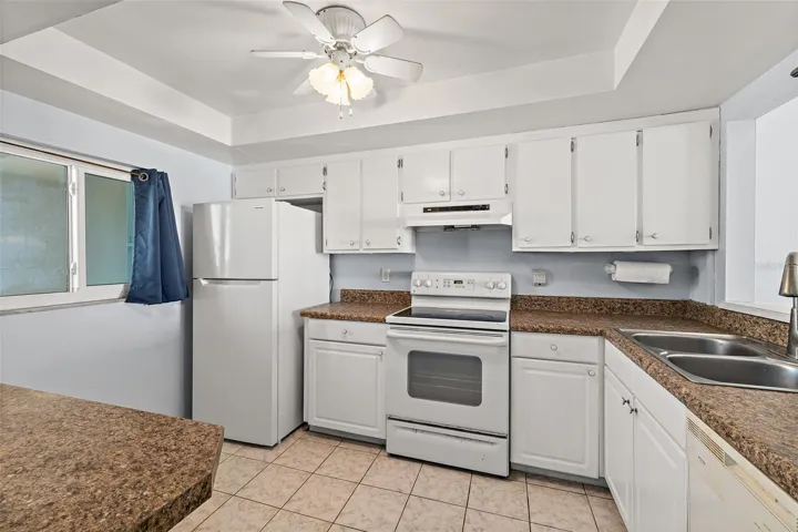 Bright Kitchen