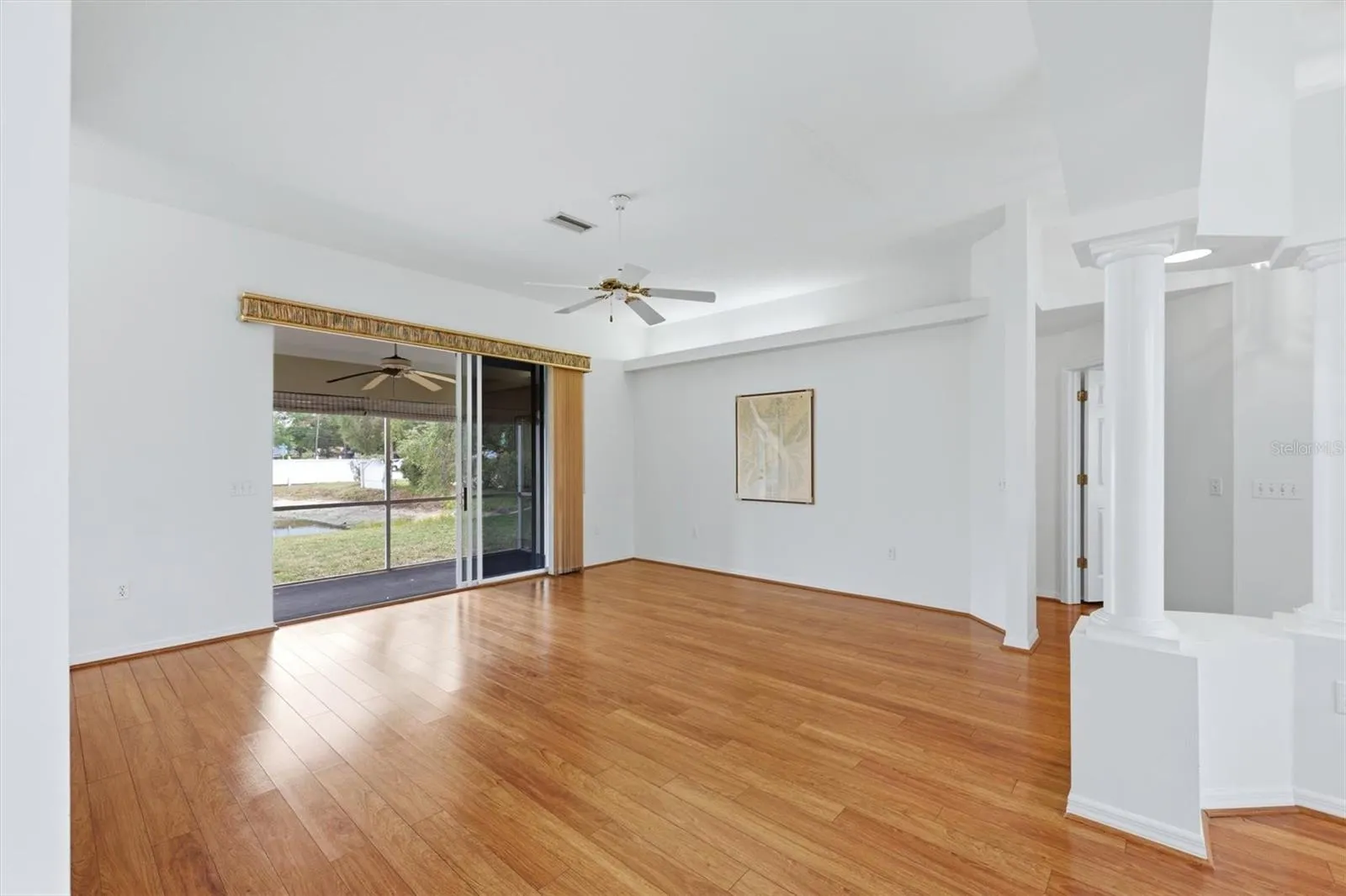 Living room with sliders to the lanai