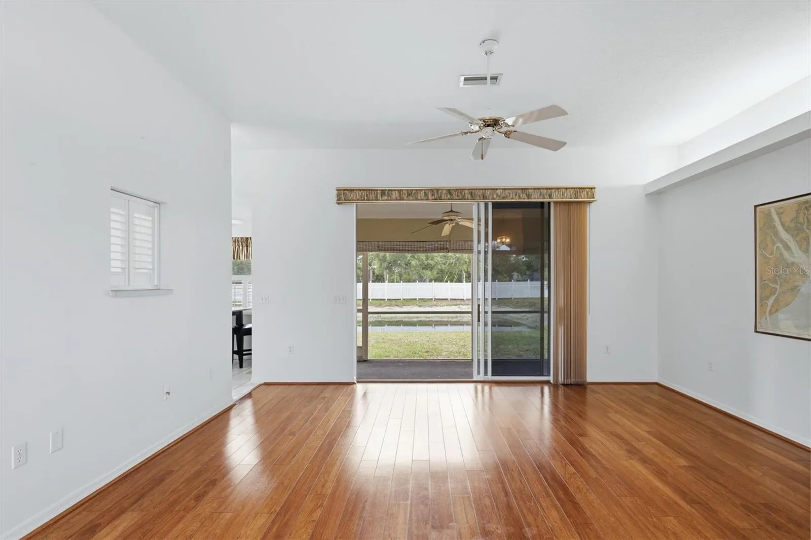 Living room with sliders to the lanai