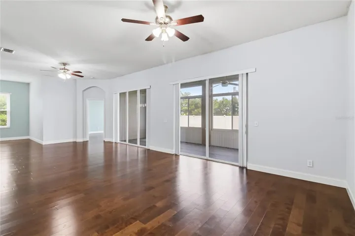 Oversized main living space for gathering