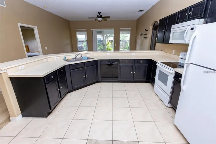 Family / Kitchen Combo