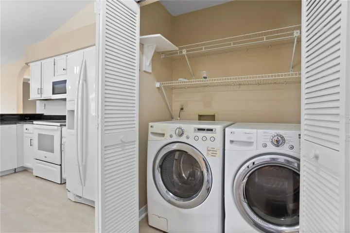 Washer and dryer convey!